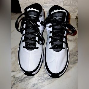 Brand: Nike Men’s KD13 TB ‘Pure Platinum’ Basketball Shoes | Size: 9.5